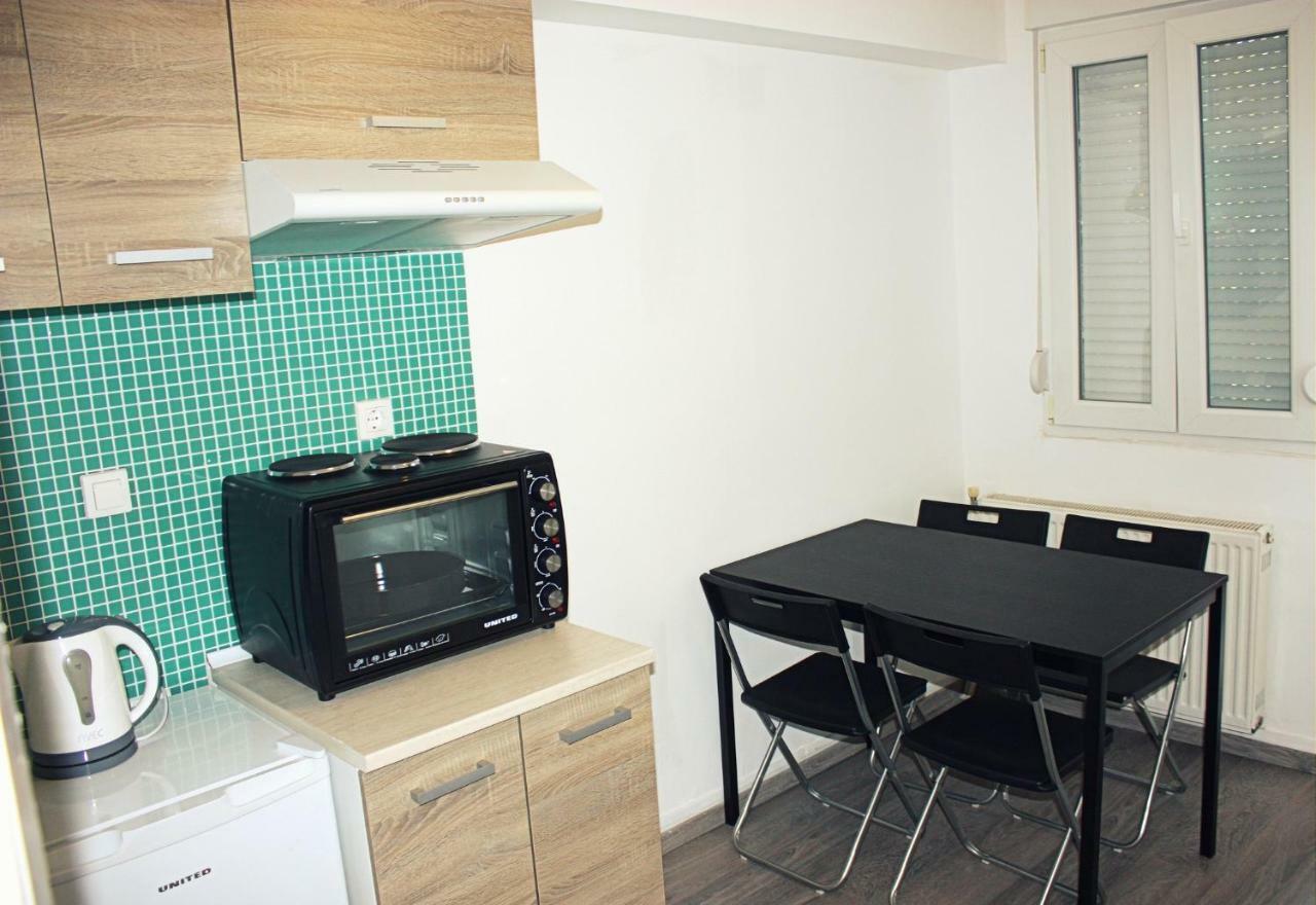 Nei Epivates Rental Rooms 50M From The Beach Neo Epivates Exterior photo